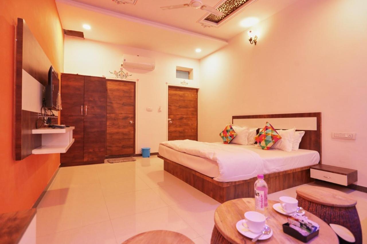Neev Haweli Hotel Udaipur Ngoại thất bức ảnh