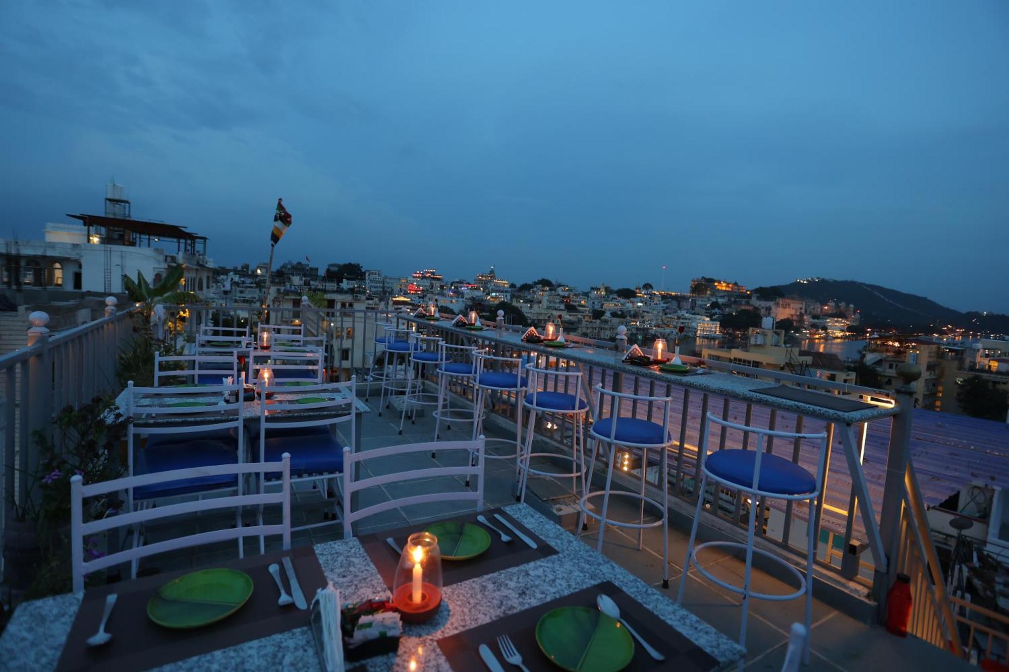 Neev Haweli Hotel Udaipur Ngoại thất bức ảnh